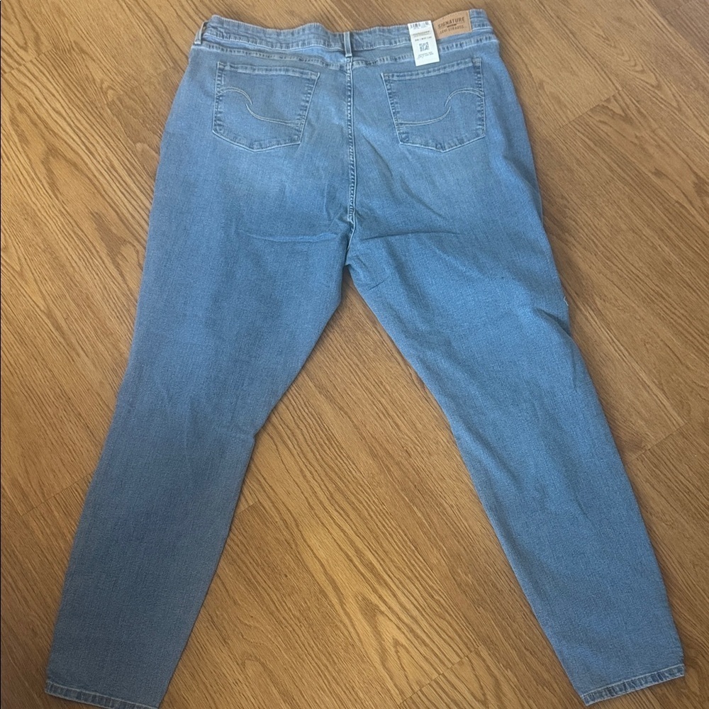Signature gold Levi Strauss women Light Blue Skinny Jeans - Picture 4 of 5